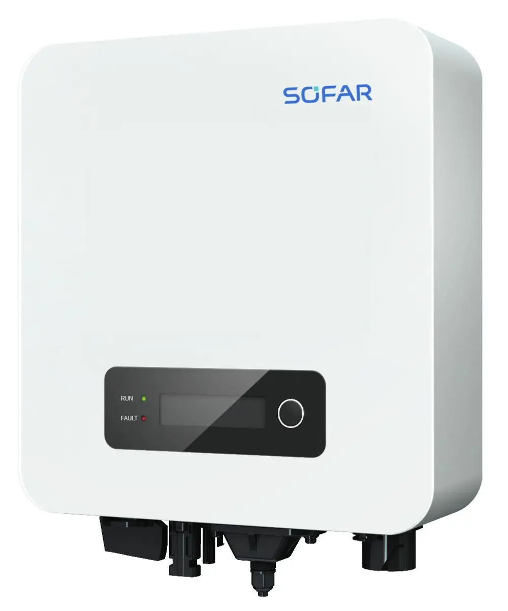 Weißer SOFAR solar Wechselrichter mit Display und zwei Statusleuchten (RUN und FAULT) an der Vorderseite. Anschlussmöglichkeiten an der Unterseite.